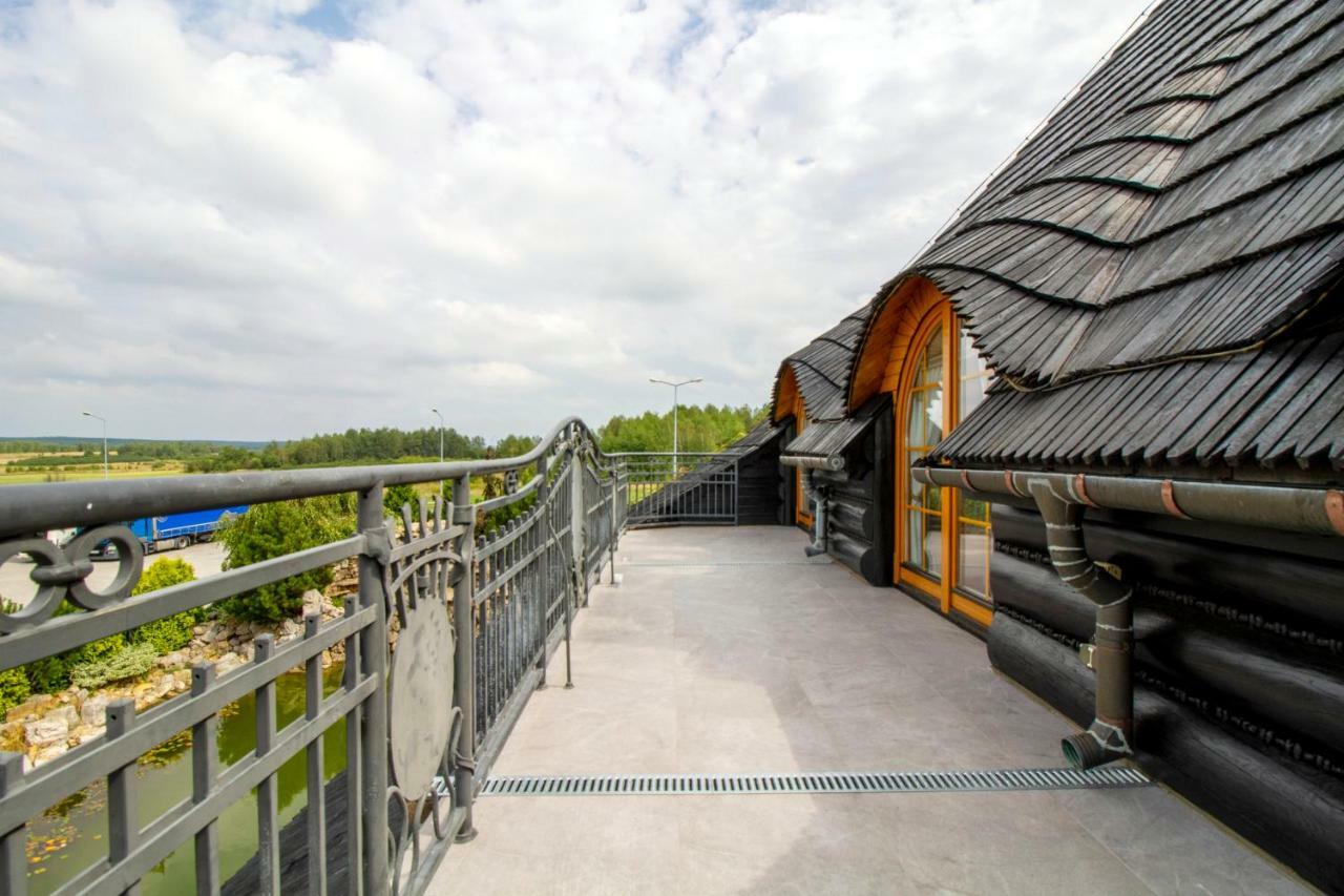 Hotel Stary Mlyn Koziegłowy Exteriör bild